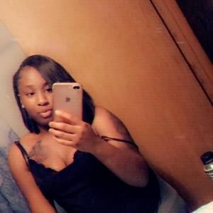 Meet your Posher, Cierra